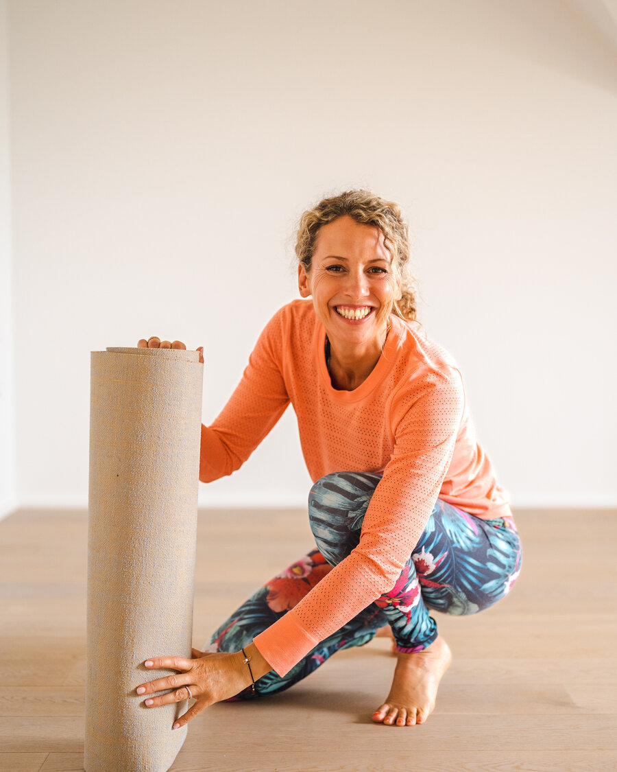 Alexandra Marchant · Strala Yoga